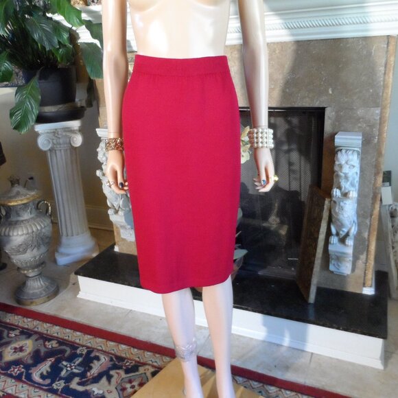 St. John Collection Red Skirt & Jacket Knit Suit Size 6/M - Picture 13 of 16